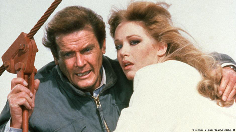 James Bond efsanesi Roger Moore hayatını kaybetti